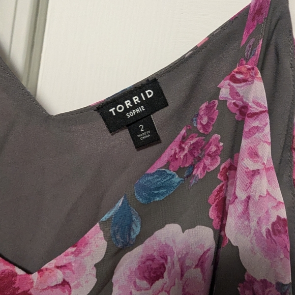 Flowy Floral Top 💜 - Picture 6 of 6